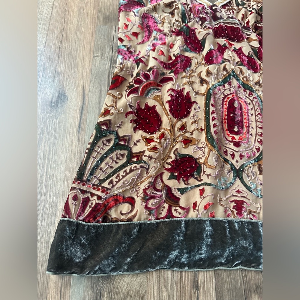 Romantic Beaded Paisley Velvet Silk Camisole Sleeveless Top - Picture 3 of 11